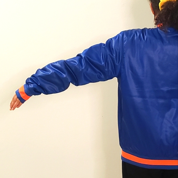 Vintage NIKE SB NEW YORK KNICKS Satin Jacket - Picture 2 of 10
